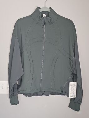 Lululemon Define Relaxed Fit Jacket, Luon!! Sz 6 DKFR!! RARE FIND!!